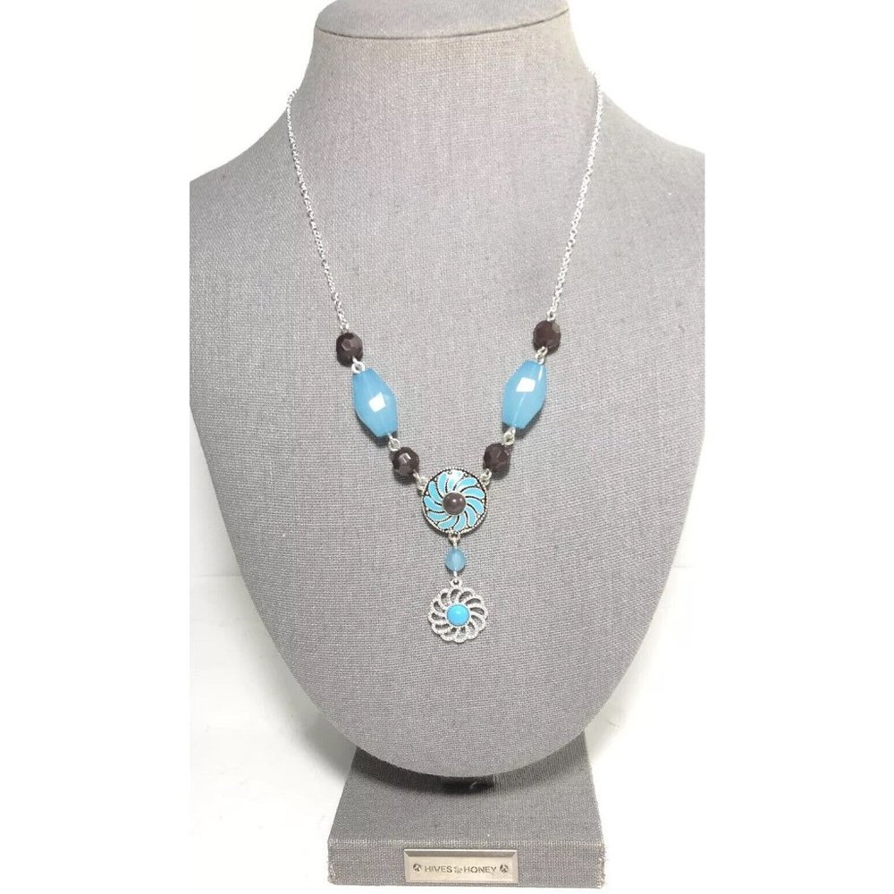 Women’s 18” Adjustable Silver Tone & faux turquoise Y-Pendant Bead Necklace.